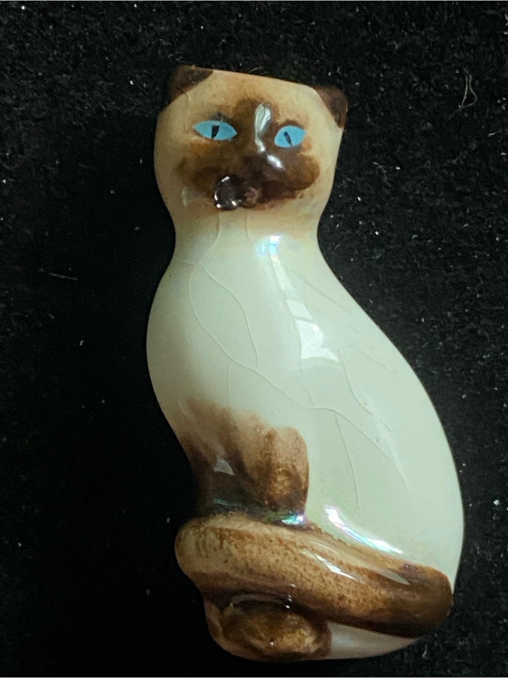 Vintage 1982 Avon Siamese Cat 🐈 Porcelain Pin Brooch - Cream, Brown & Blue Eyes